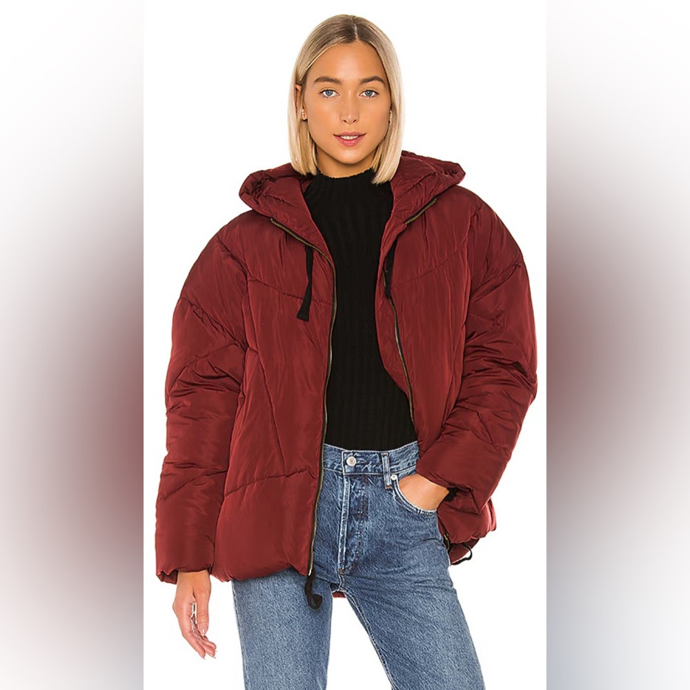 Free People Hailey Puffer 🍷